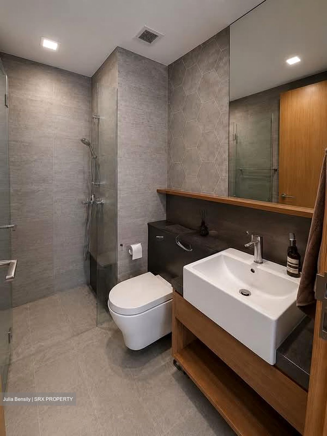 The Navian (D14), Apartment #623555641